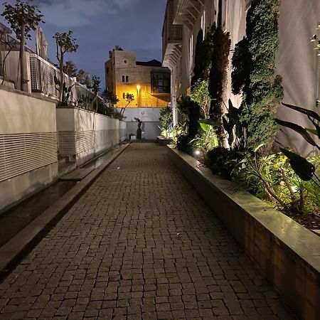 Laura Compound- Authentic 1 Bedroom Charming & Specious Τελ Αβίβ Εξωτερικό φωτογραφία