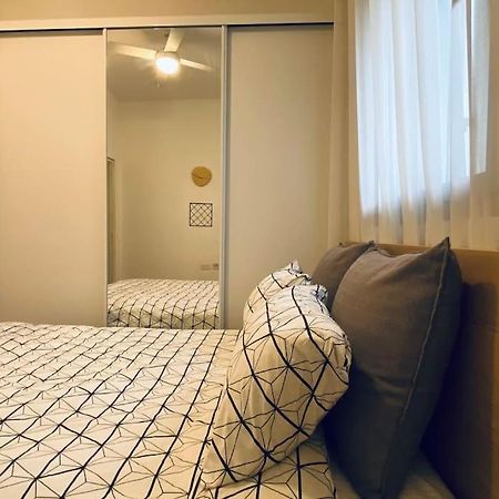 Laura Compound- Authentic 1 Bedroom Charming & Specious Τελ Αβίβ Εξωτερικό φωτογραφία