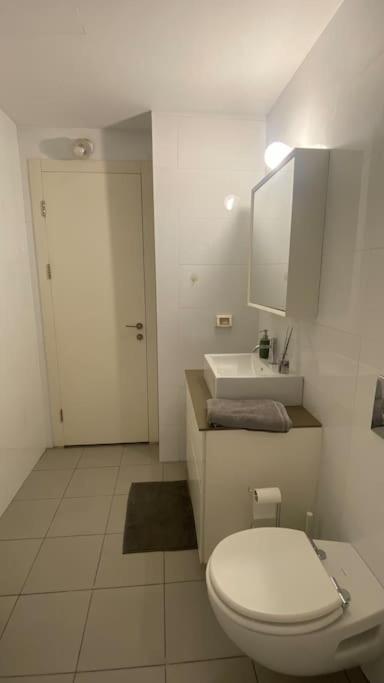 Laura Compound- Authentic 1 Bedroom Charming & Specious Τελ Αβίβ Εξωτερικό φωτογραφία